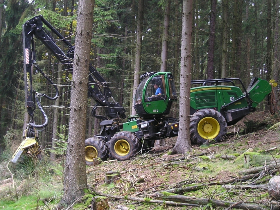 HARVESTER JOHNDEERE